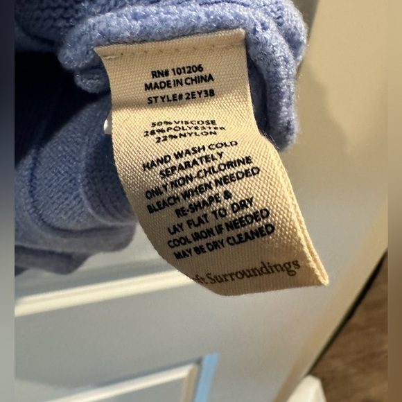 Soft Surroundings Crystalline Geometric Full Zip Blue Heron Fitted Sweater Small - Picture 4 of 4